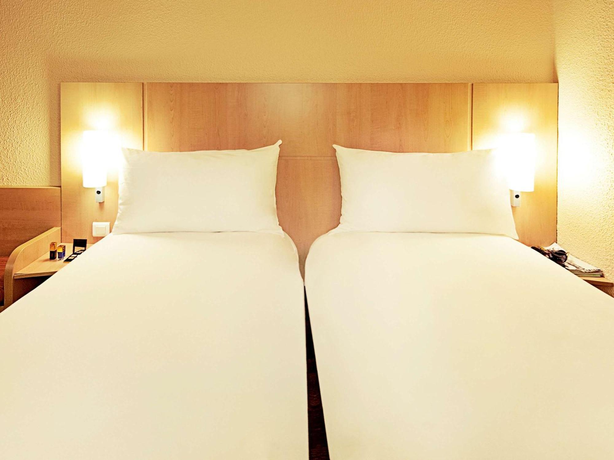 Hotel Ibis Cannes Sartoux Piscine Parking Gratuit Mouans-Sartoux