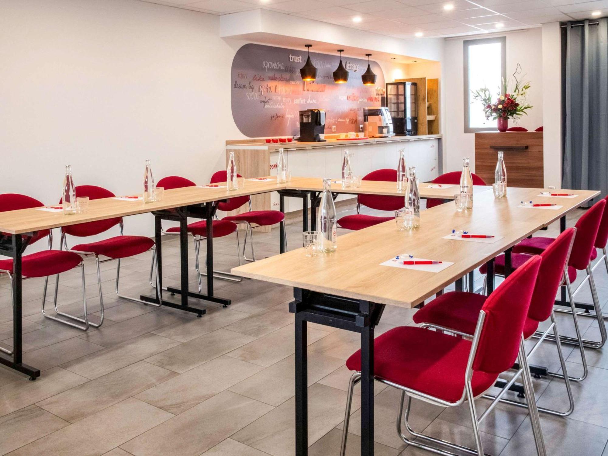 Ibis Cannes Sartoux Piscine Parking Gratuit