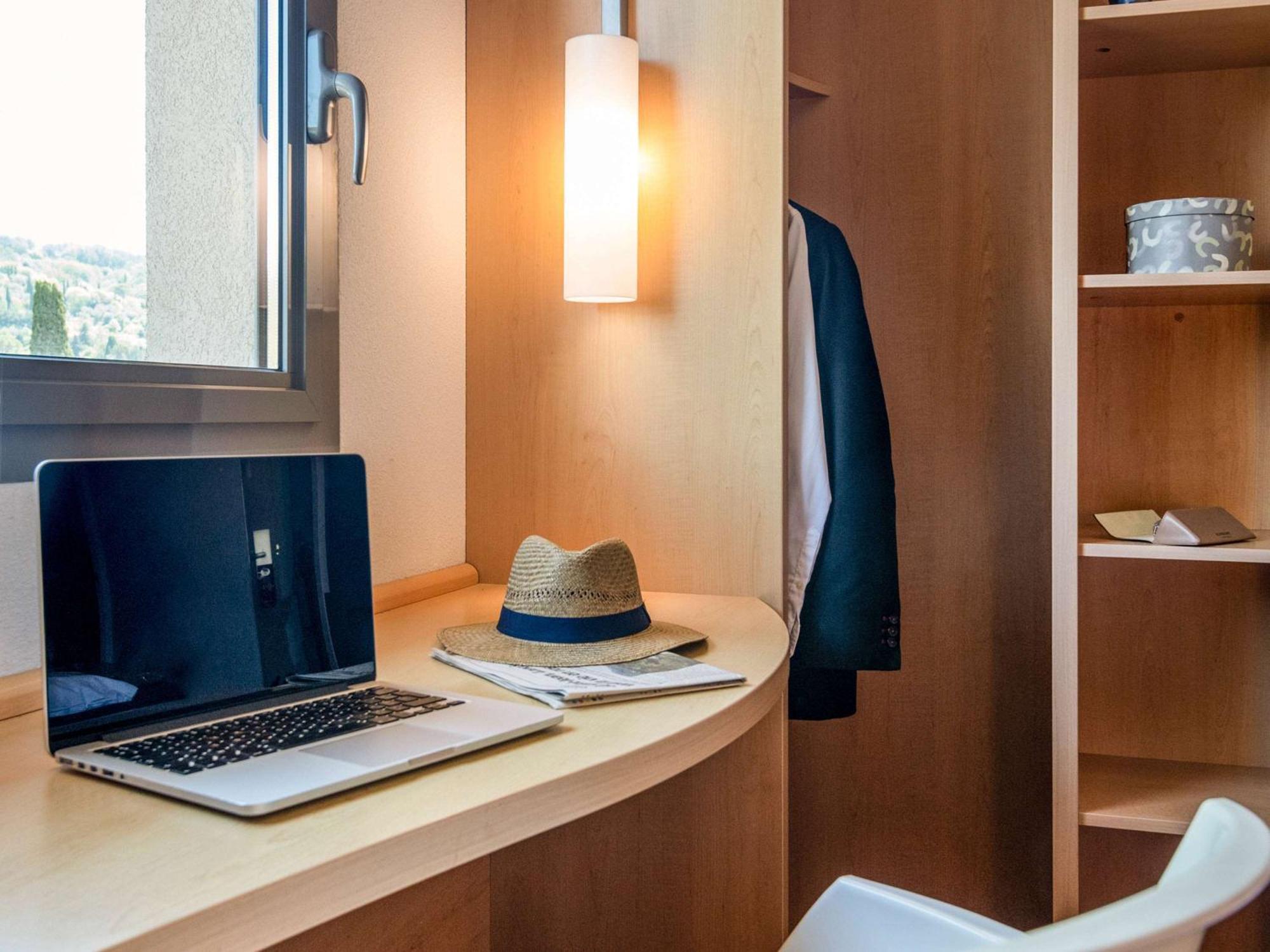 Ibis Cannes Sartoux Piscine Parking Gratuit 3* Mouans-Sartoux