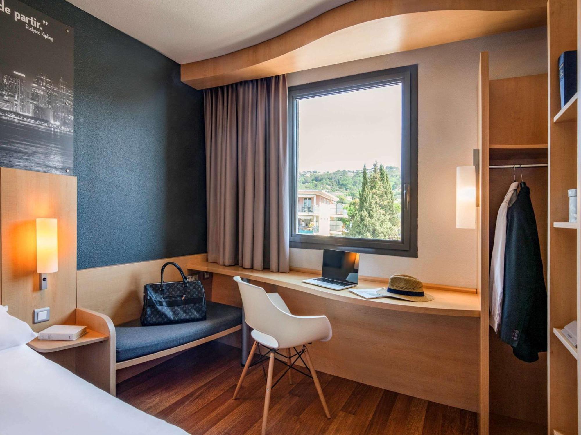 Ibis Cannes Sartoux Piscine Parking Gratuit 3* Mouans-Sartoux