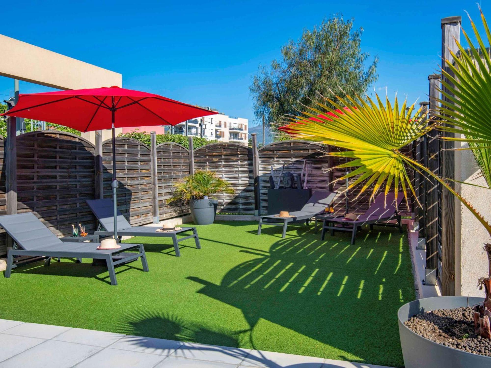 Ibis Cannes Sartoux Piscine Parking Gratuit 3*