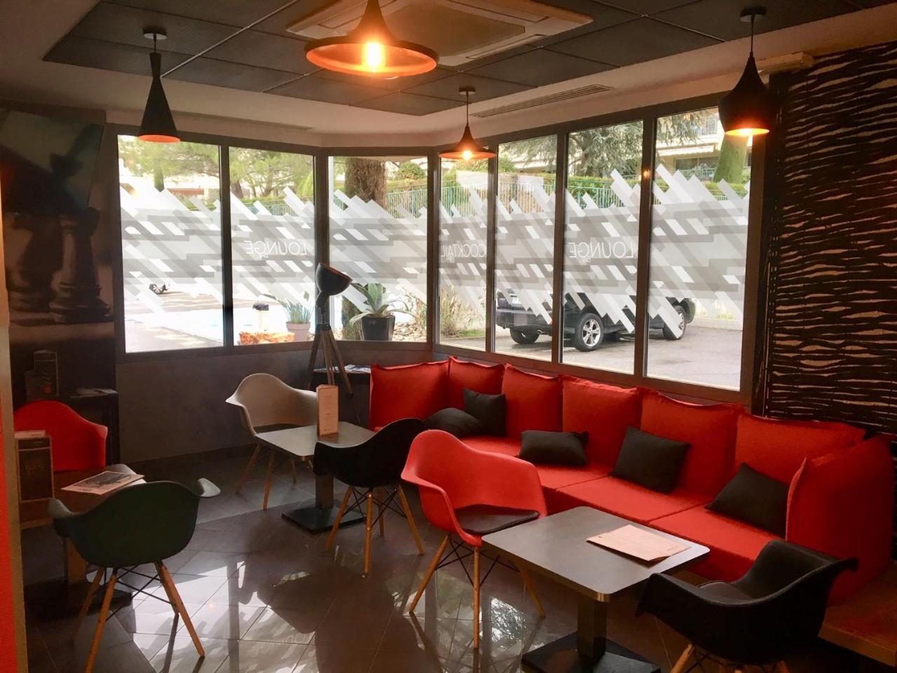 Ibis Cannes Sartoux Piscine Parking Gratuit 3*